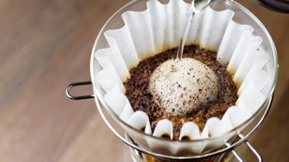 كيف تحضر قهوة مقطرة كالمحترفين